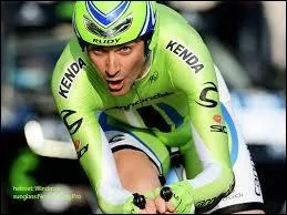 Le 13 juillet 2015, lors de la première journée de repos, quel cycliste nous a annoncé qu'il souffrait d'un cancer des testicules ?