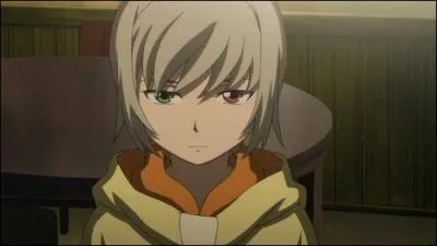 Je suis un Contractant faisant partie de l'organisation "Evening Primrose" et mon pouvoir est celui de faire exploser ce que je touche. Je suis :