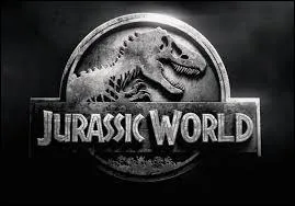 Quel acteur français a le privilège de jouer dans le film "Jurassic World" sorti en 2015 ?