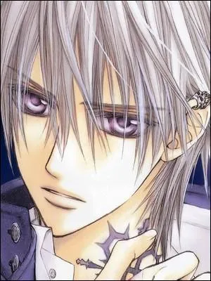 Dans « Vampire Knight », il est amoureux de l'héroïne, Yûki. Il se nomme :