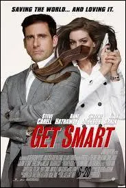 Ce long-métrage sorti en 2008 est la version cinéma d'une série des années 60. Au casting figurent des acteurs tels que Steve Carell, Anne Hathaway et Dwayne Johnson. Intitulé "Get Smart" dans sa version originale, en version française il s'intitule :