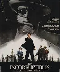 Après la série éponyme des années 60, le film "Les Incorruptibles", réalisé par Brian De Palma, arrive sur grand écran en 1987. Citez-moi le nom de l'acteur qui interprète le personnage d'Al Capone dans le long-métrage :