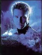 Val Kilmer incarne le personnage de Simon Templar, héros du film "Le Saint", en 1997. Dans les années 60, quel acteur jouait ce rôle dans la série du même nom ?