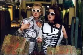 Josiane Balasko et Nathalie Baye interprètent les premiers rôles de ce film sorti en 2001, adaptation sur grand écran d'une série britannique diffusée dans les années 90. Ce film a pour titre :