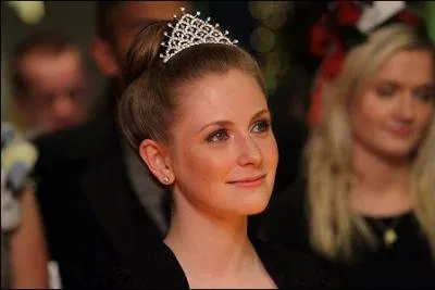 Pourquoi Holly J et Sav se battent-ils ?