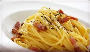 J'adore les pâtes à la carbonara, c'est tellement bon !