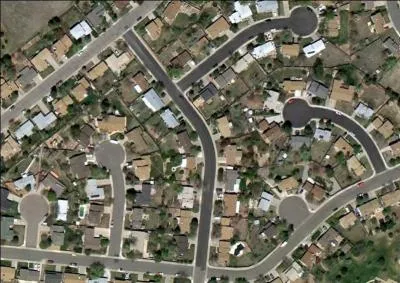 Egalement utilisée en anglais, cette expression :