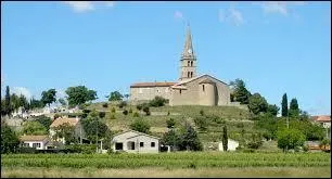 Commune Ardéchoise, Lablachère se situe en région ...