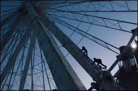 Lors du jeu du drapeau, qui est choisi en premier ?