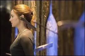 Combien de couteau(x) Quatre lance-t-il à Tris ?