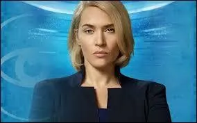 Comment Jeanine décide-t-elle de tuer Tris ?