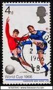 En 1966, ce timbre anglais fut spécialement émis pour la Coupe du monde de football, se déroulant justement en Angleterre. Quel pays européen remporta le trophée mondial lors de cette compétition ?
