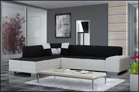 Comment traduit-on le mot "canapé" en anglais ?