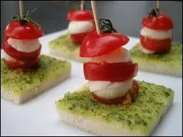 À quoi correspond un canapé en gastronomie ?