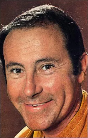 Coureur cycliste français reconverti dans le journalisme sportif ensuite, il fut l'un des présentateurs de l'émission Stade 2 de 1975 à 1985.