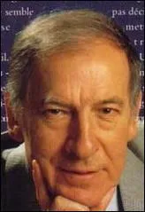 Inspecteur de police ayant participé à la répression du grand banditisme dans les années d'après guerre puis écrivain à succès grâce aux récits de ces plus belles arrestations.