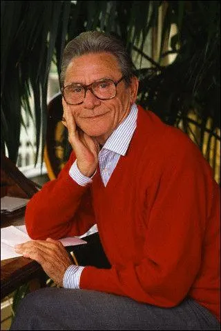 Acteur, réalisateur, humoriste français à qui l'on doit la septième compagnie.