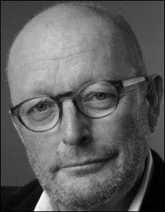 Journaliste sportif français qui a couvert les plus grand événement sportif dans les années 1990.