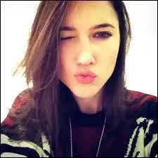 Est-elle en tournée ?