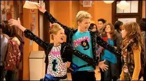 Dans "Shake It Up", comment s'appellent les deux méchants ?