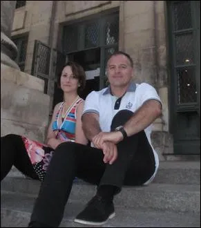 Deux soldats du RICM ont écrit un recueil de poèmes consacré à un pays en particulier. Quel est-il ?