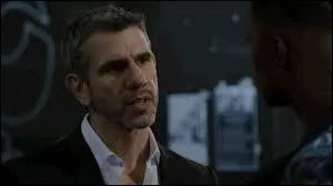 A qui Djawad a-t-il pris de l'argent pour payer le voyage de Noham ?