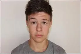 Quel est le nom de ce Youtuber ?