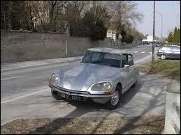 Quelle voiture de marque française conduit Patrick Jane le héros de la série "Mentalist" ?