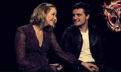 Quel est le surnom de Josh et Jennifer qui jouent Peeta et Katniss ?