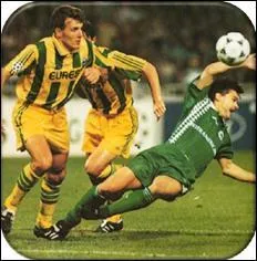 Contre quelle équipe Nantes échoua-t-il en 1/2 finale de Coupe d'Europe de Ligue des Champions 1995-1996 ?