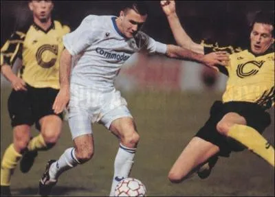 Quel joueur auxerrois manqua le tir au but décisif contre le Borussia Dortmund en 1/2 finale de la Coupe UEFA 1992-1993 ?