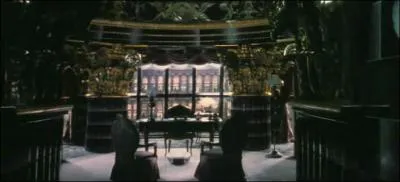 Enfin, Harry Potter devient Albert Runcorn qui est lui affecté à une commission dirigée par Dolores Ombrage. Quel est le nom complet de cette commission dans le film ?