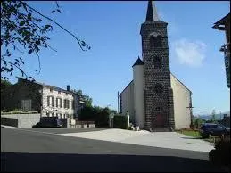Nous partons faire un petit tour en Auvergne, à Saint-Bonnet-près-Orcival. Commune de l'arrondissement de Clermont-Ferrand, elle se situe dans le département ...