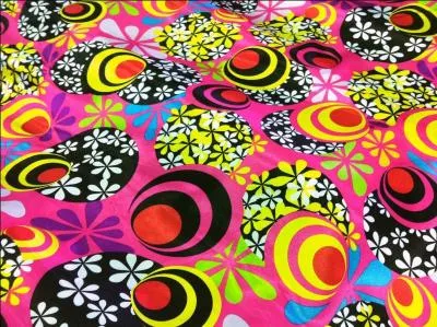 Dans le langage enfantin, friandise, sucrerie :