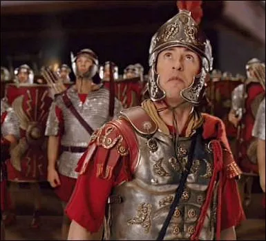 Dans le monde miniature, Larry va faire connaissance avec ce romain Octavius. Qui est cet acteur ?