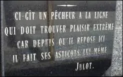 Quel nom désigne une inscription figurant sur un monument funéraire ou sur une pierre tombale ?