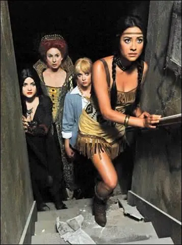 En quoi Spencer est-elle déguisée pour cet épisode ?