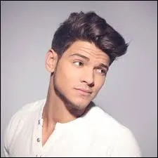 En quelle année est né Rayane Bensetti ?