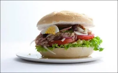 De quelle ville française le pain bagnat est-il originaire ?