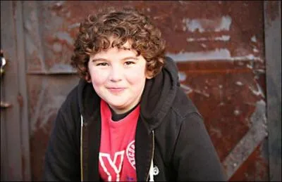 Qui prépare le hamac de Thomas ?