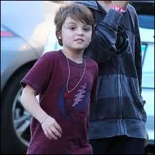 Comment s'appelle le fils de Vanessa Paradis et Johnny Depp ?