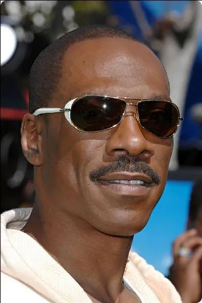 A été flic de Beverly Hills.