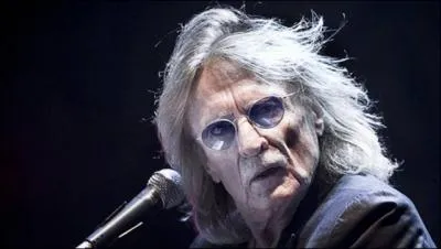 En 1965, « Aline » fait de Christophe une vedette.