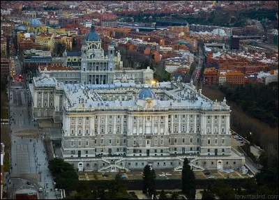 Quel est le nom de ce palais ?