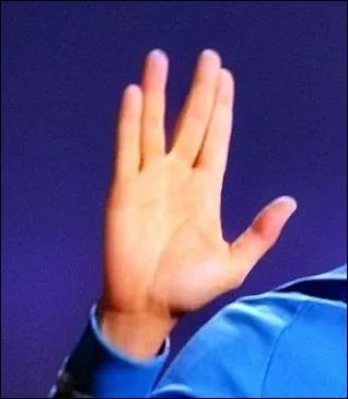 A qui appartient cette main ?