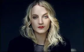 Sa mère est morte d'un sort qui a mal tourné. Quel âge avait Luna à sa mort ?