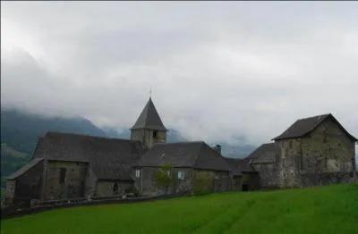 Le département des Pyrénées-Atlantiques ne touche pas :