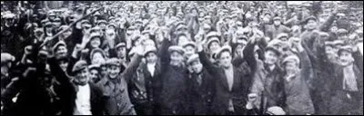 Traiter avec beaucoup de mépris, dénigrer, déprécier :