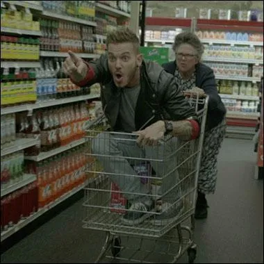 Quel est ce clip qui se passe une partie dans un supermarché ?