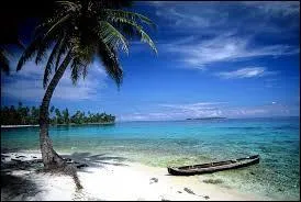 Pays peuplé de 3 600 400, se trouvant en Amérique centrale.